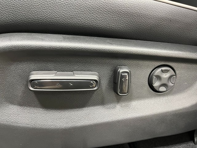 Honda Odyssey Vehicle Full-screen Gallery Image 14