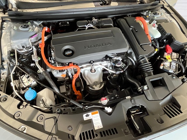 Honda Accord Hybrid Vehicle Full-screen Gallery Image 12