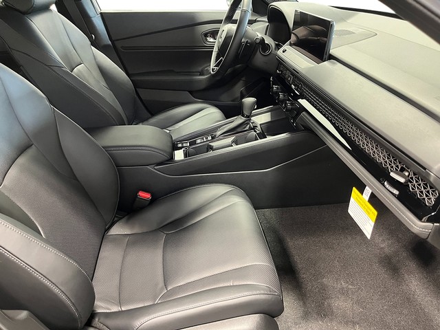 Honda Accord Hybrid Vehicle Full-screen Gallery Image 29