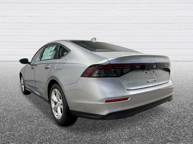Honda Accord Sedan Vehicle Full-screen Gallery Image 03