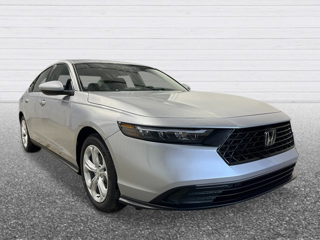 Honda Accord Sedan Vehicle Full-screen Gallery Image 08