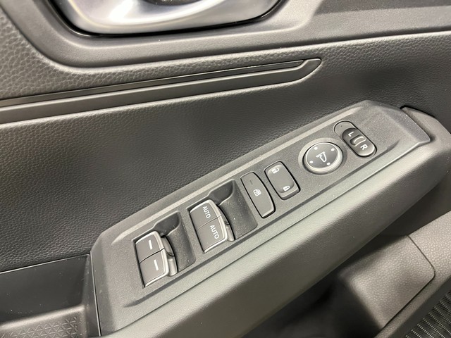 Honda Accord Sedan Vehicle Full-screen Gallery Image 13