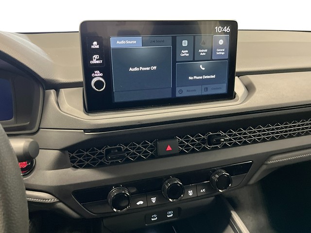 Honda Accord Sedan Vehicle Full-screen Gallery Image 17