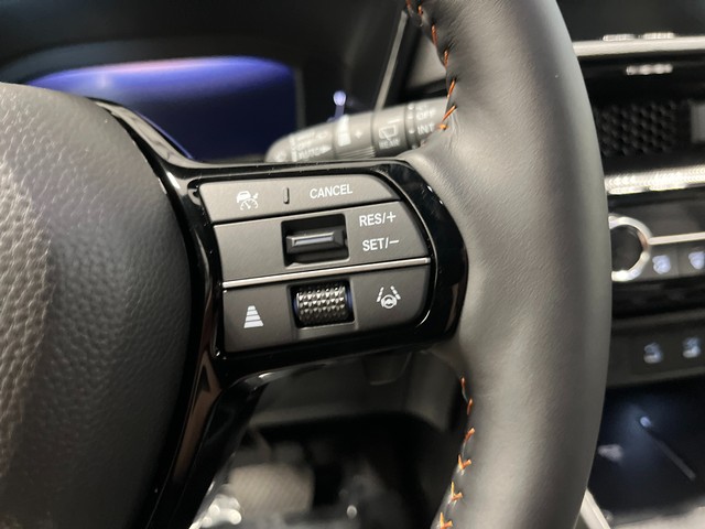 Honda CR-V Hybrid Vehicle Full-screen Gallery Image 19