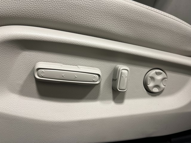 Honda Odyssey Vehicle Full-screen Gallery Image 14