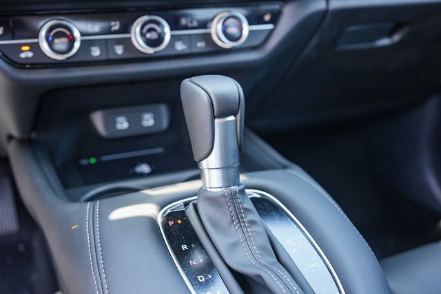 Honda HR-V Vehicle Full-screen Gallery Image 17