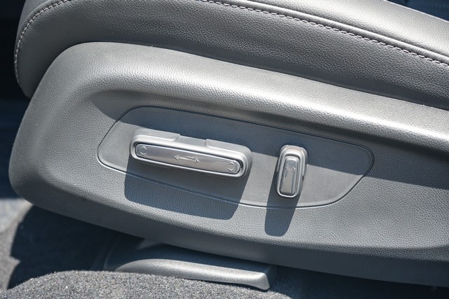 Honda HR-V Vehicle Full-screen Gallery Image 20