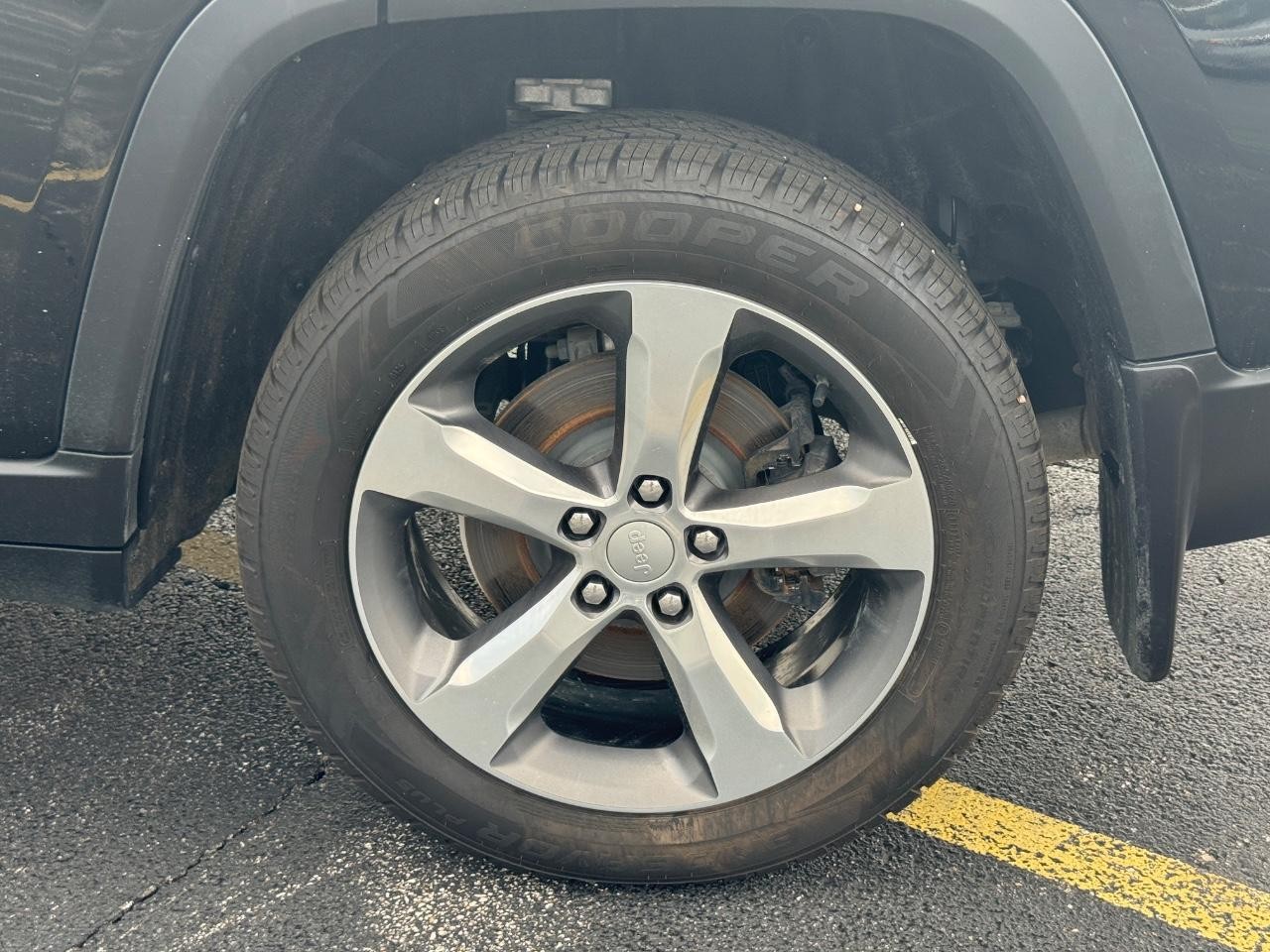 Jeep Grand Cherokee L Vehicle Full-screen Gallery Image 08