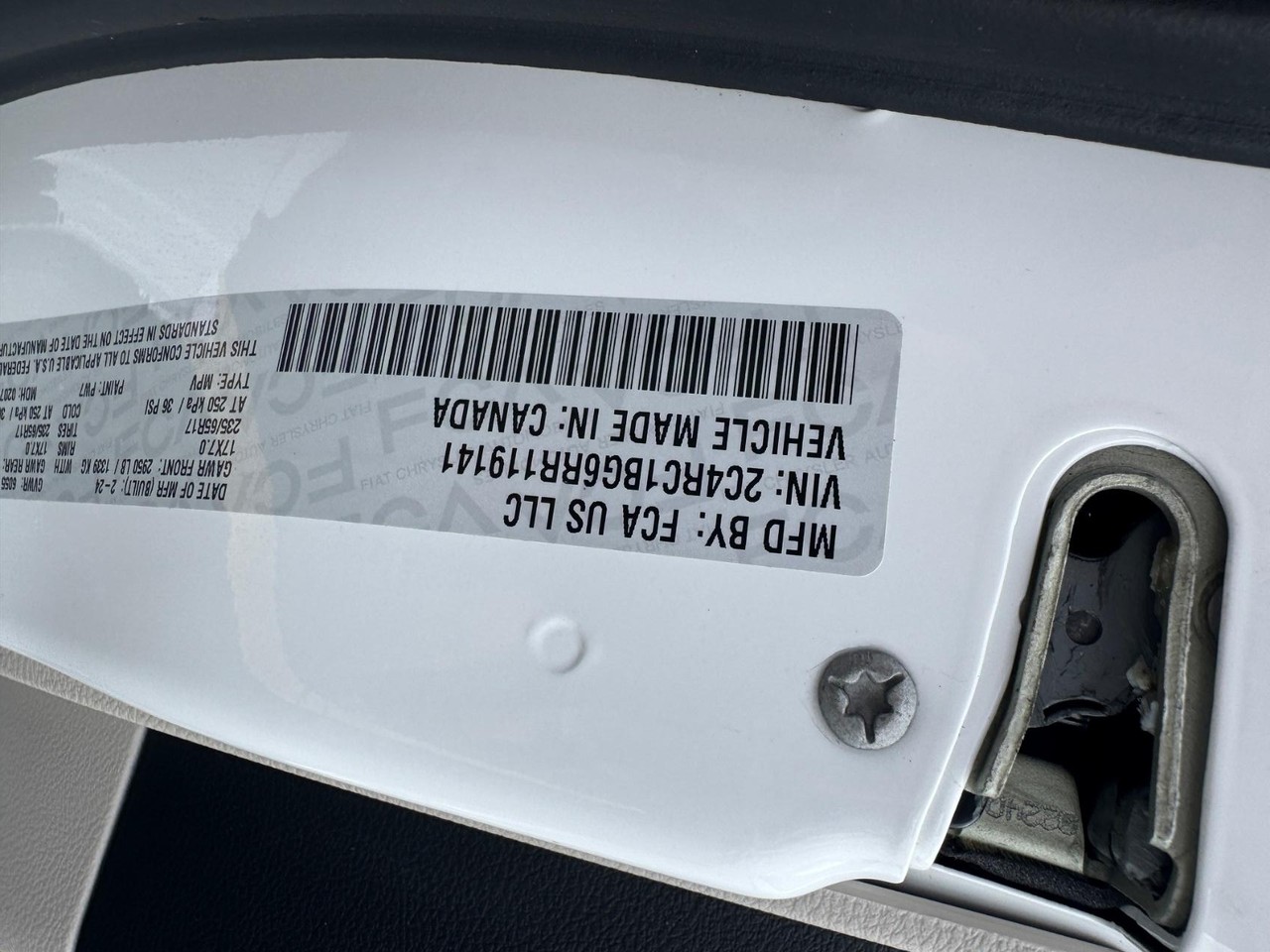 Chrysler Pacifica Vehicle Full-screen Gallery Image 29