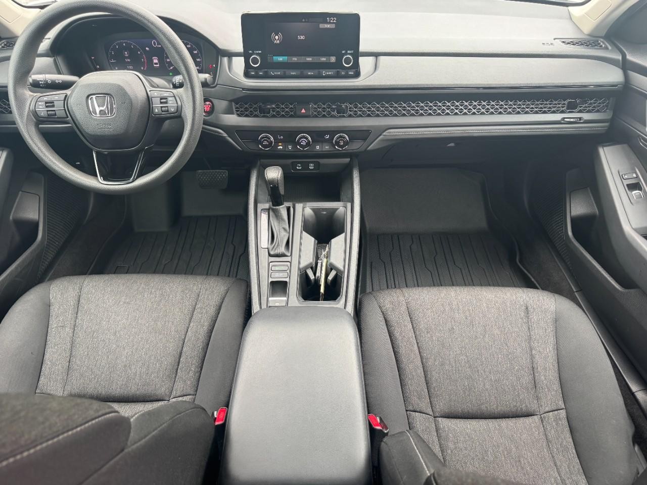 Honda Accord Sedan Vehicle Full-screen Gallery Image 12