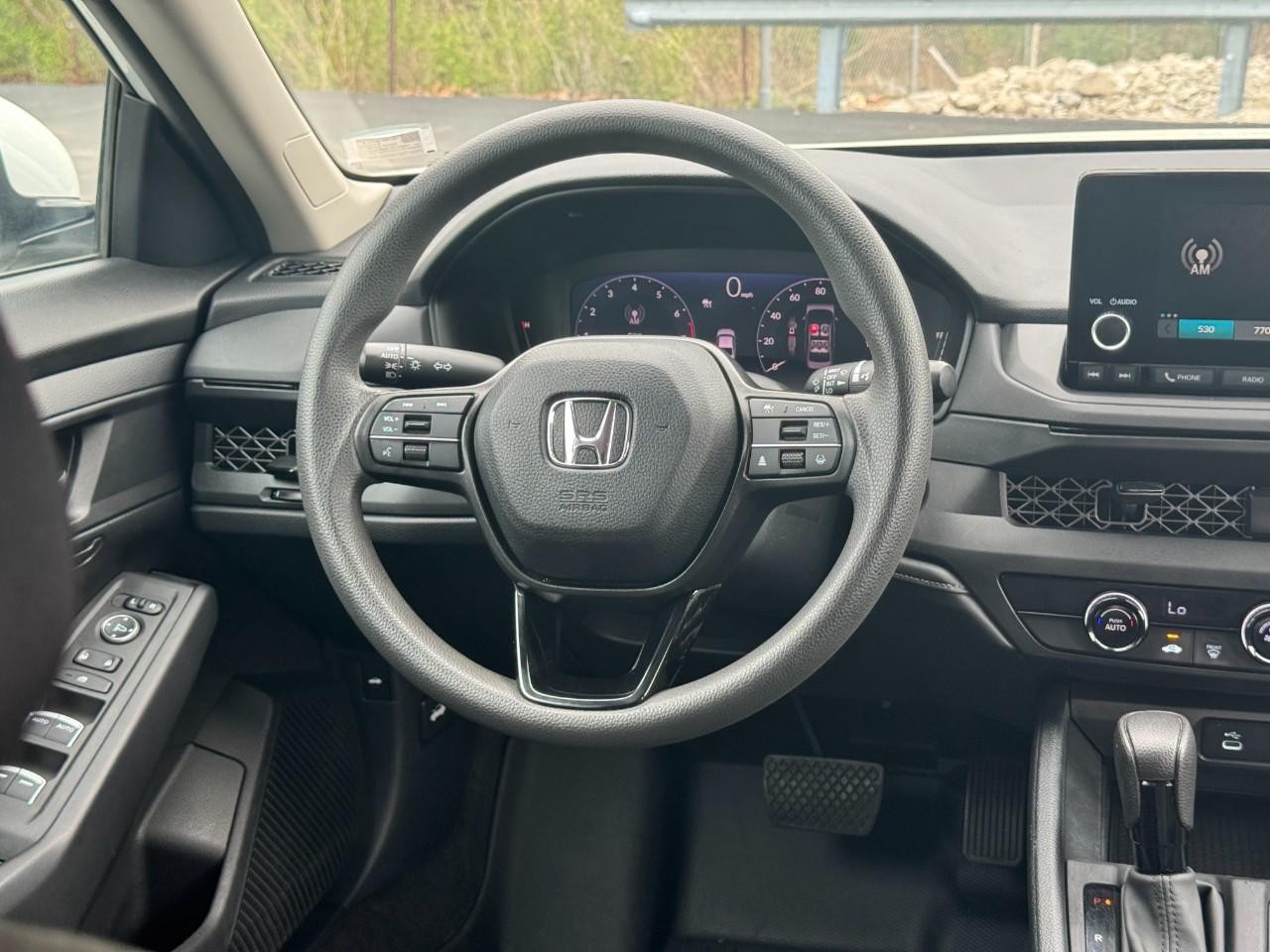 Honda Accord Sedan Vehicle Full-screen Gallery Image 13