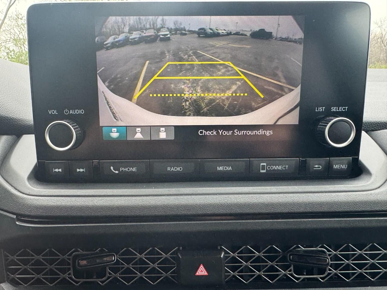 Honda Accord Sedan Vehicle Full-screen Gallery Image 25