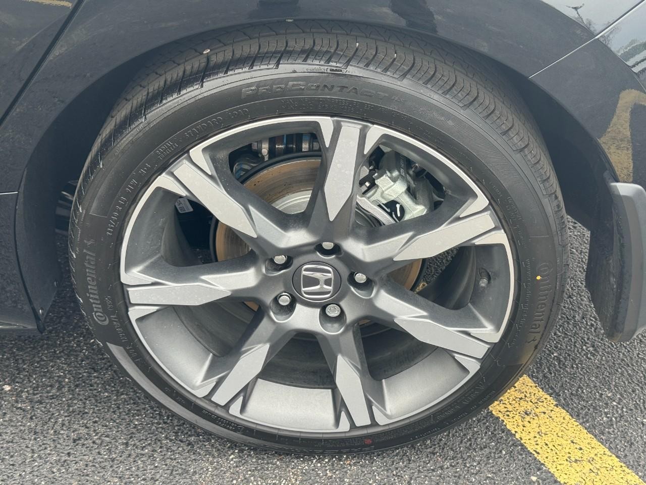 Honda Civic Sedan Hybrid Vehicle Full-screen Gallery Image 08