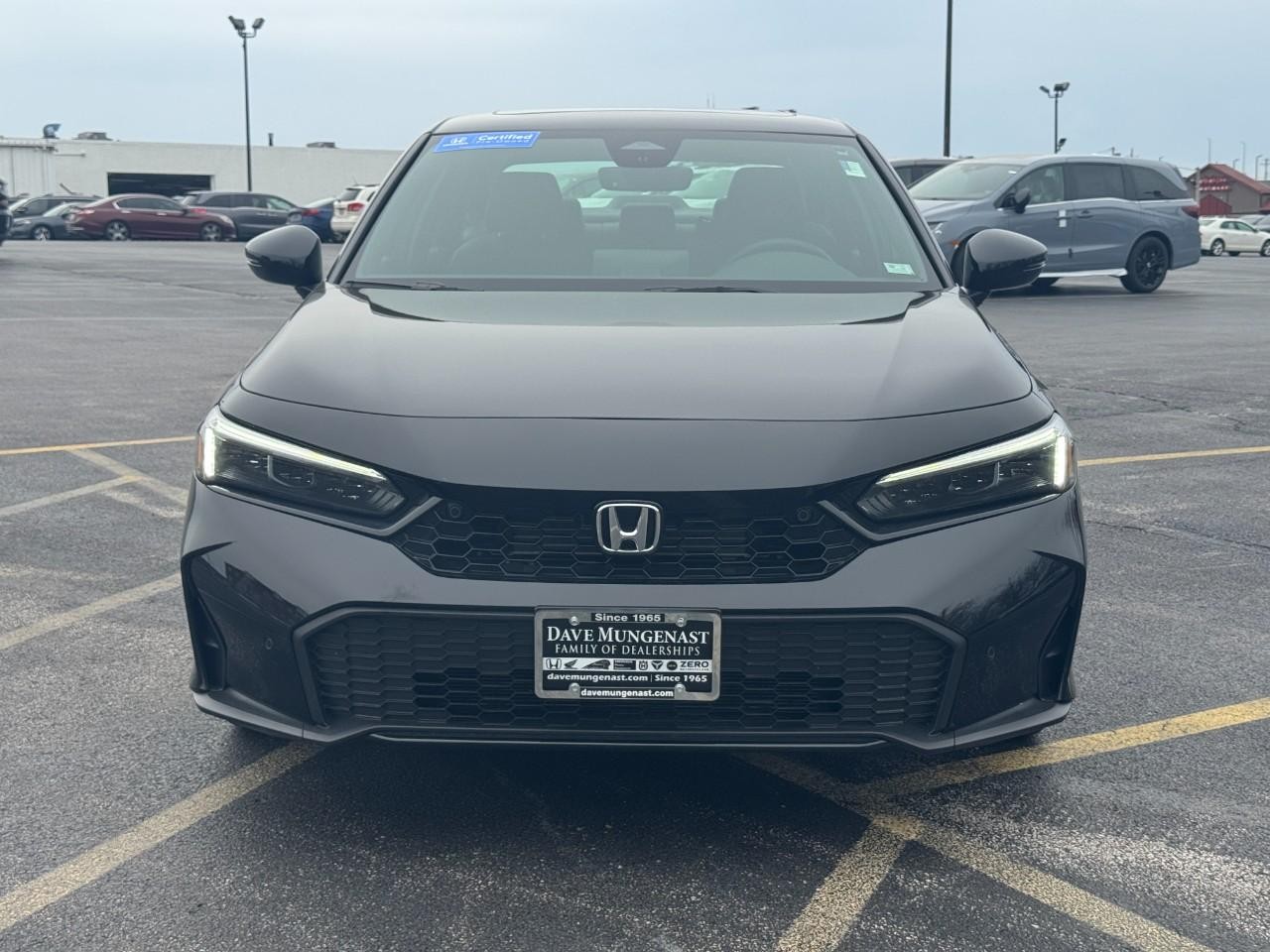 Honda Civic Sedan Hybrid Vehicle Full-screen Gallery Image 10