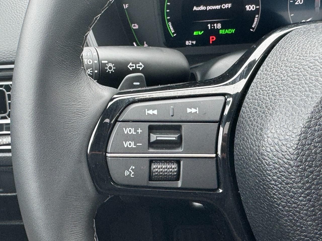 Honda Civic Sedan Hybrid Vehicle Full-screen Gallery Image 21