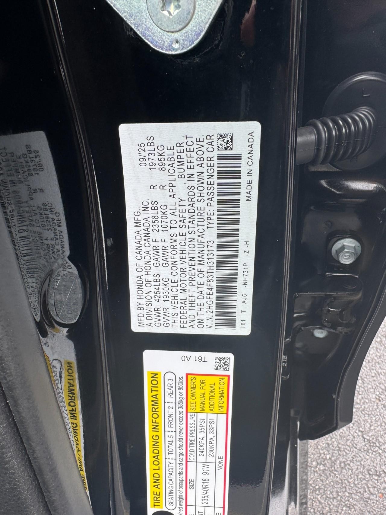 Honda Civic Sedan Hybrid Vehicle Full-screen Gallery Image 29