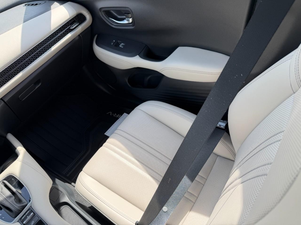 Honda HR-V Vehicle Full-screen Gallery Image 16