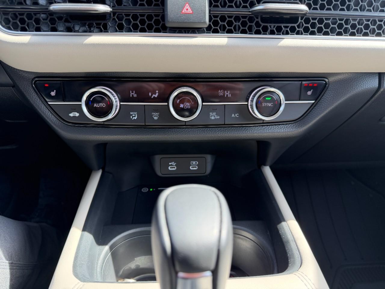 Honda HR-V Vehicle Full-screen Gallery Image 27