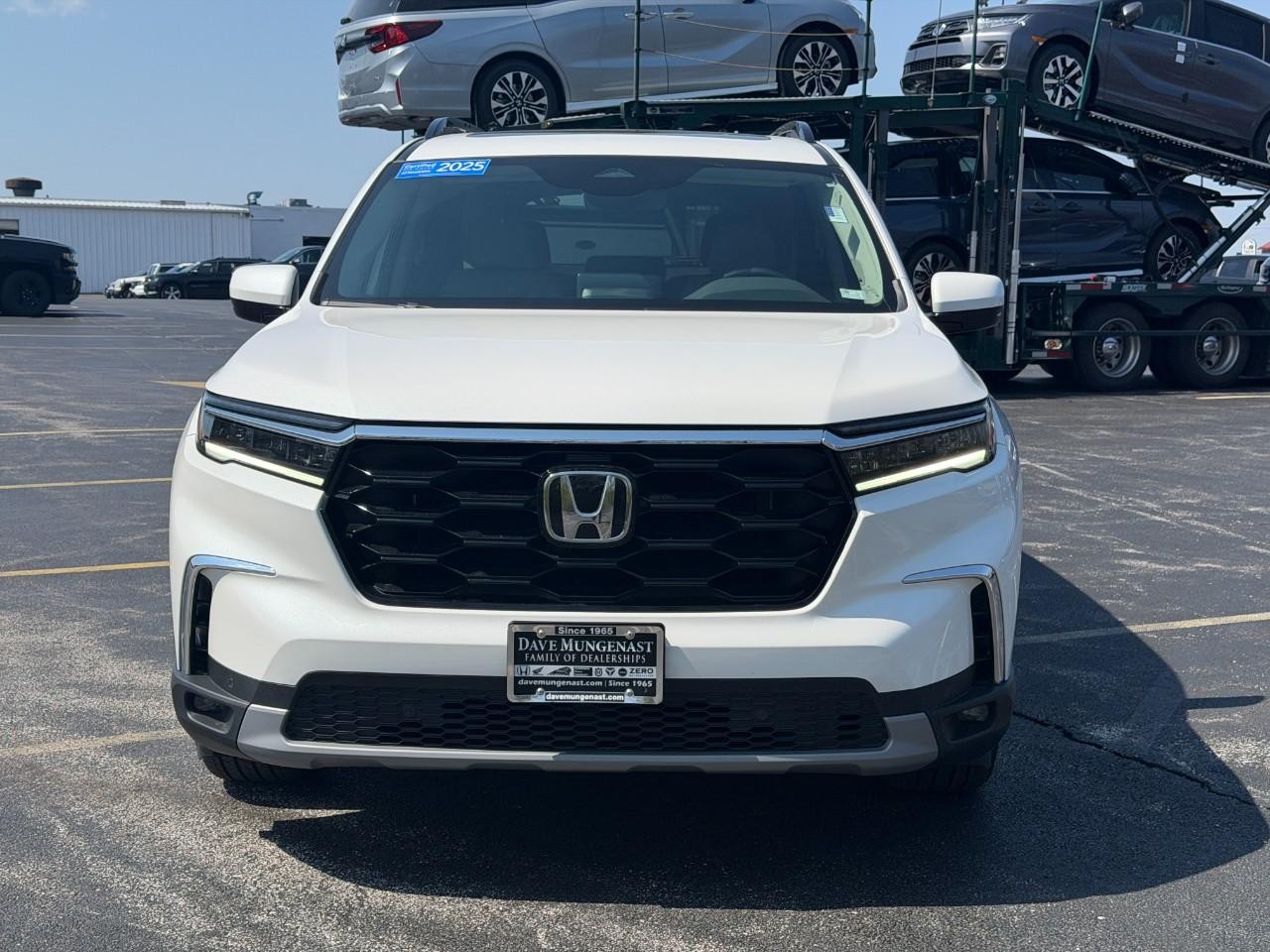 Honda Pilot Vehicle Full-screen Gallery Image 10