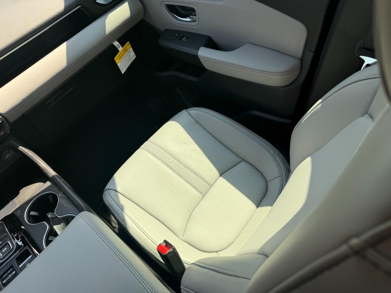 Honda Pilot Vehicle Full-screen Gallery Image 16