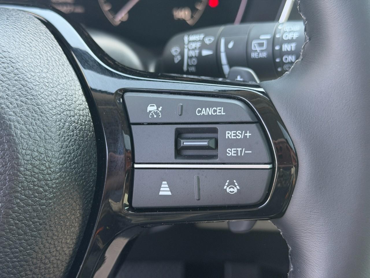 Honda Pilot Vehicle Full-screen Gallery Image 23