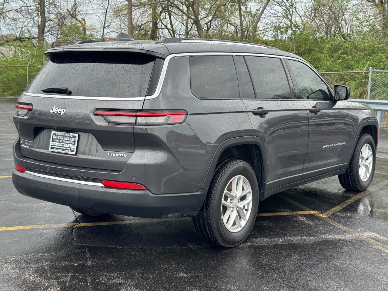 View vehicle photo 6