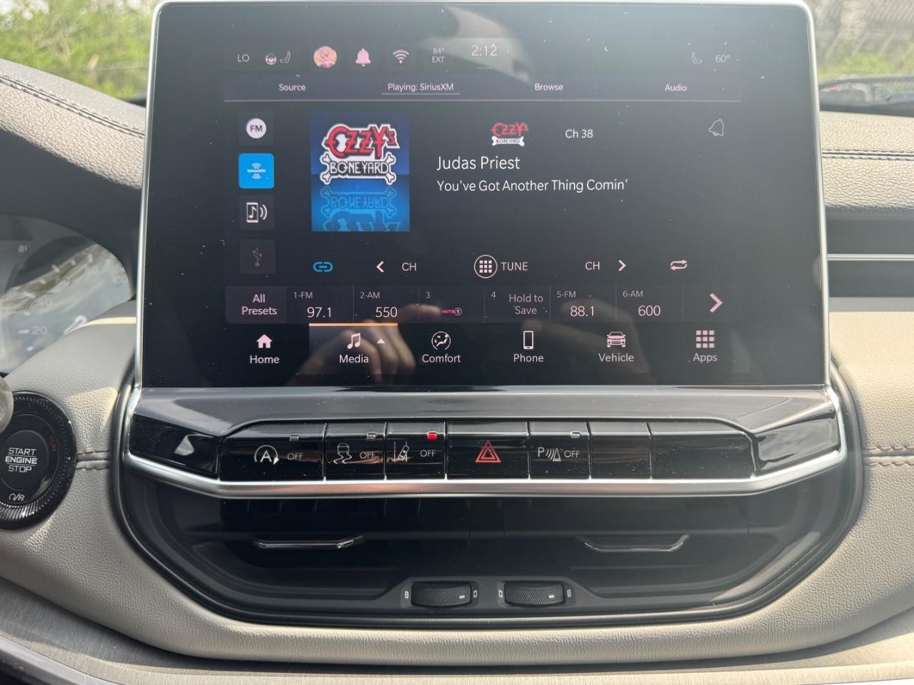 Jeep Compass Vehicle Full-screen Gallery Image 28