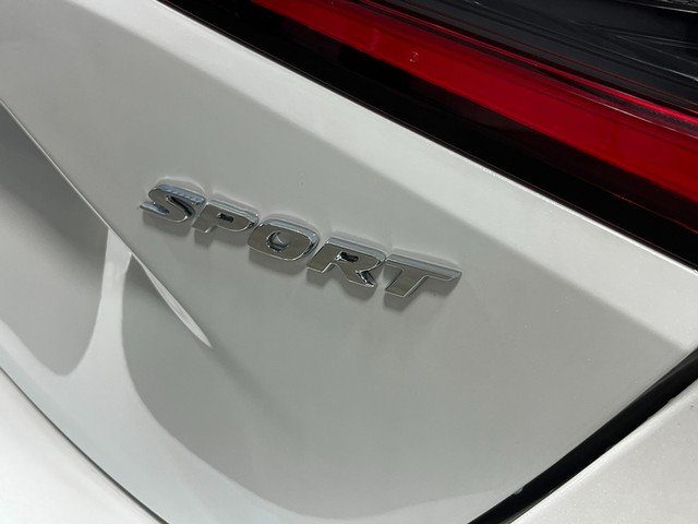 Honda Civic Hatchback Vehicle Full-screen Gallery Image 07