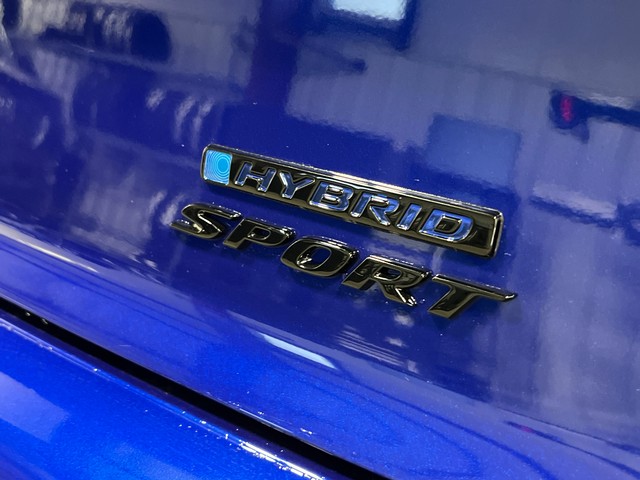 Honda Accord Hybrid Vehicle Full-screen Gallery Image 05