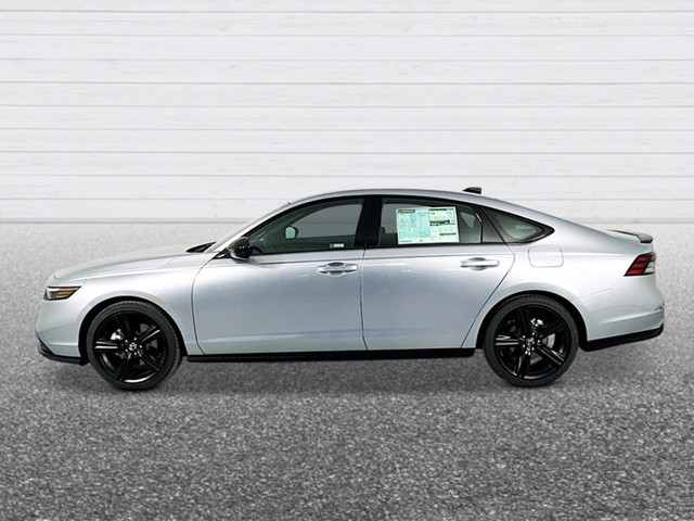 Honda Accord Hybrid Vehicle Full-screen Gallery Image 02