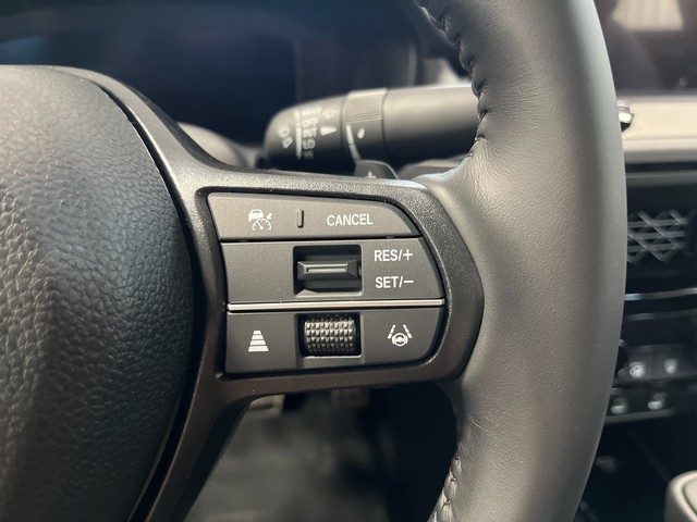 Honda Accord Hybrid Vehicle Full-screen Gallery Image 17