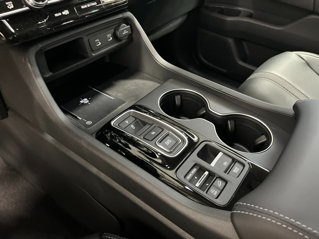 Honda Pilot Vehicle Full-screen Gallery Image 16