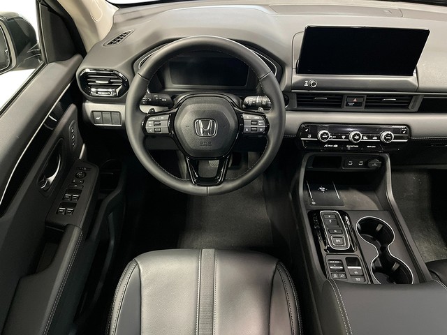 Honda Pilot Vehicle Full-screen Gallery Image 25