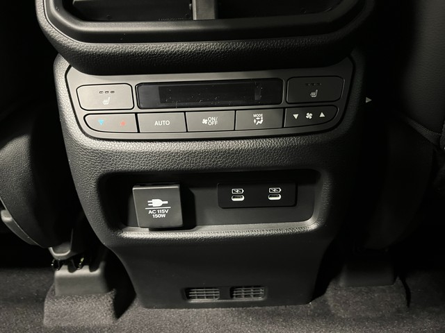 Honda Pilot Vehicle Full-screen Gallery Image 23