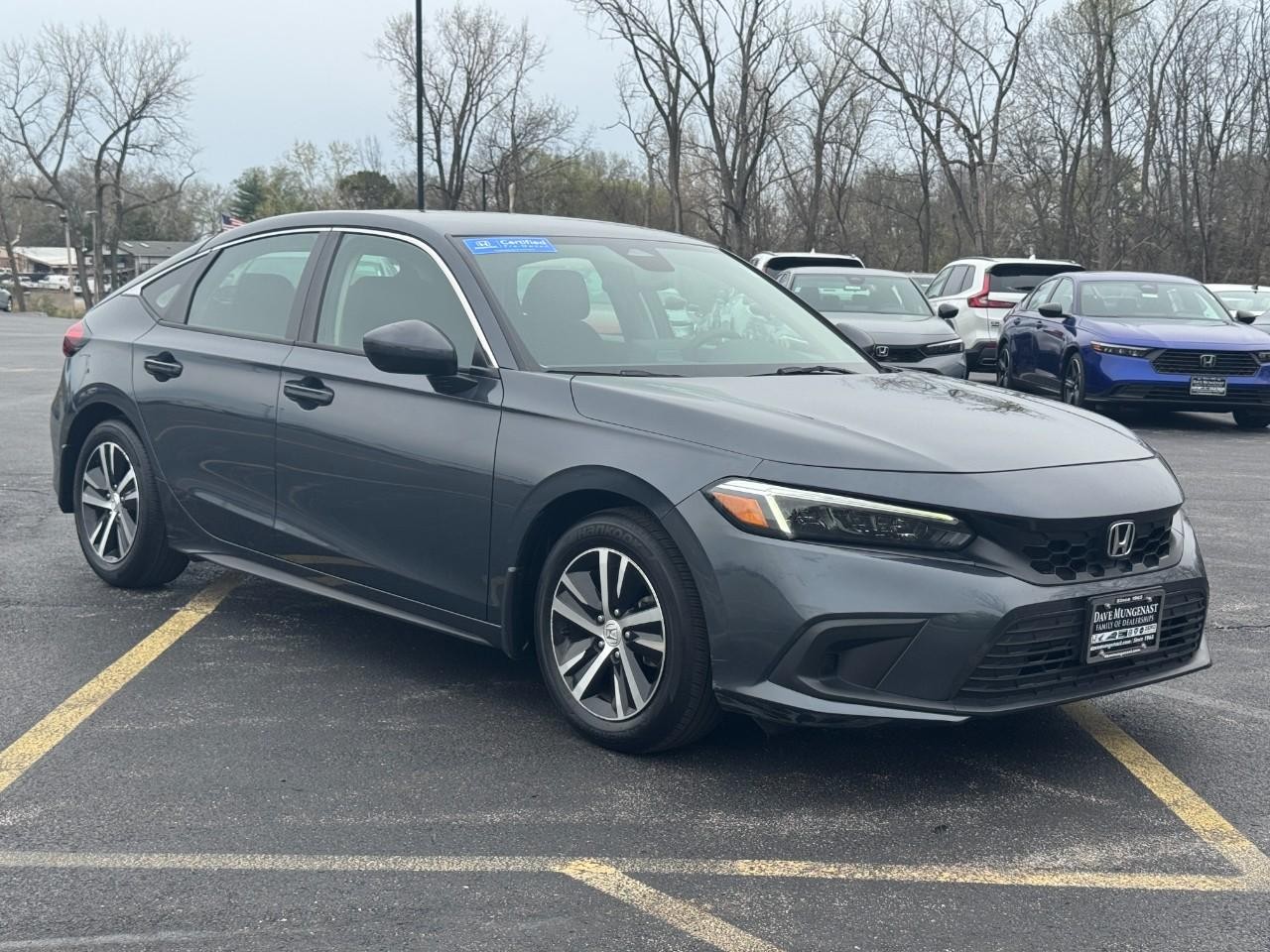 Honda Civic Hatchback Vehicle Full-screen Gallery Image 02