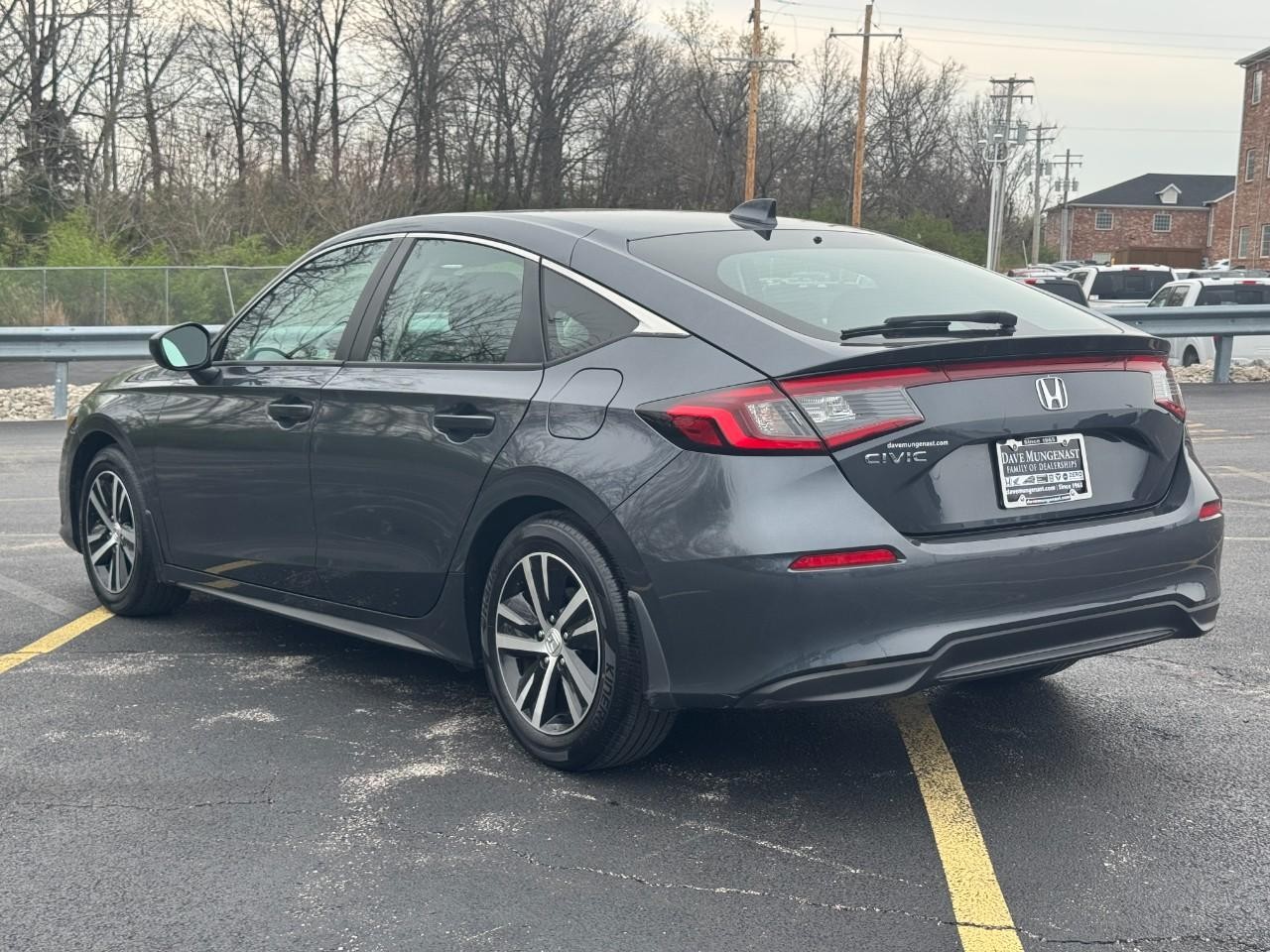 Honda Civic Hatchback Vehicle Full-screen Gallery Image 07