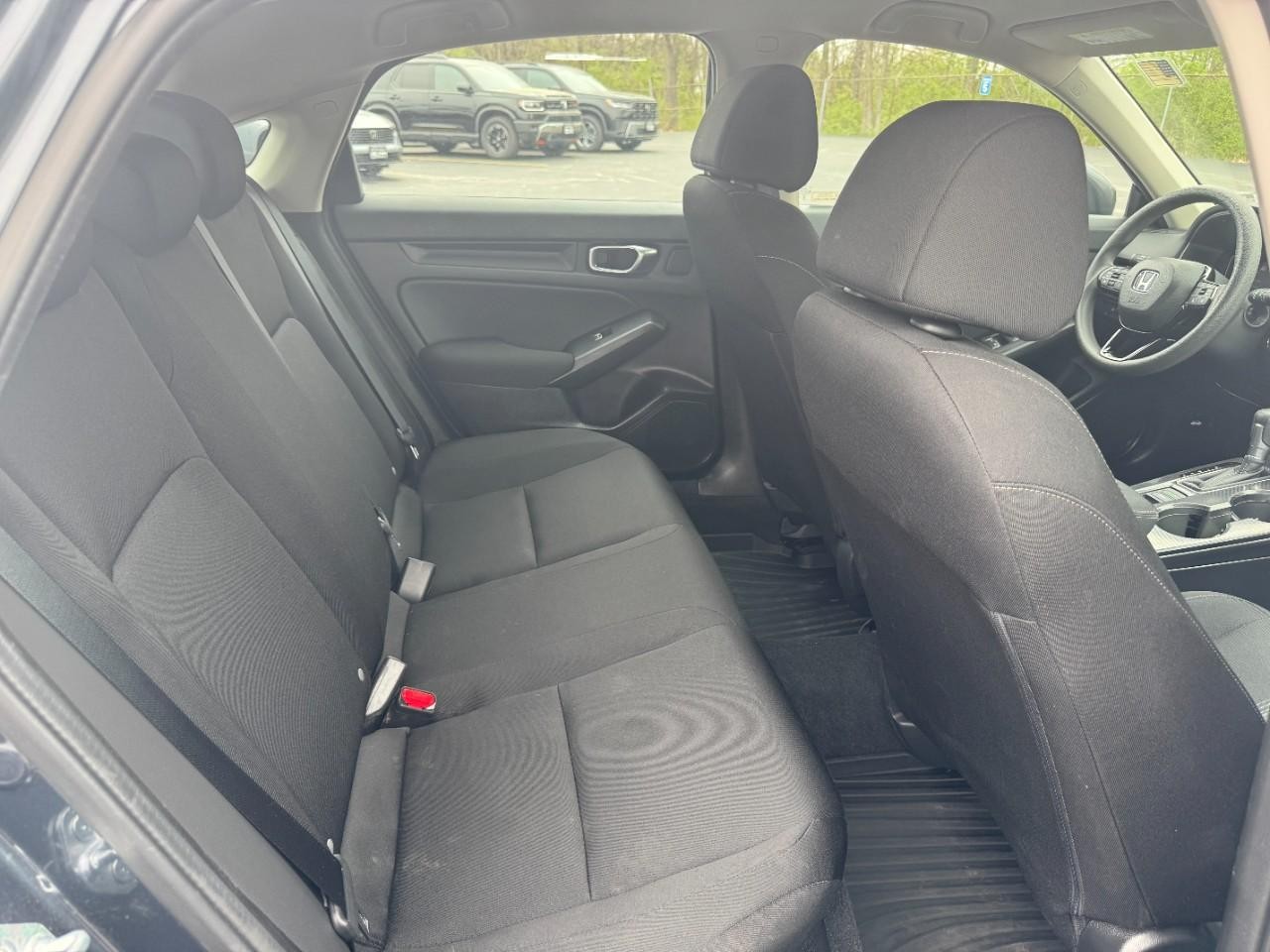 Honda Civic Hatchback Vehicle Full-screen Gallery Image 11