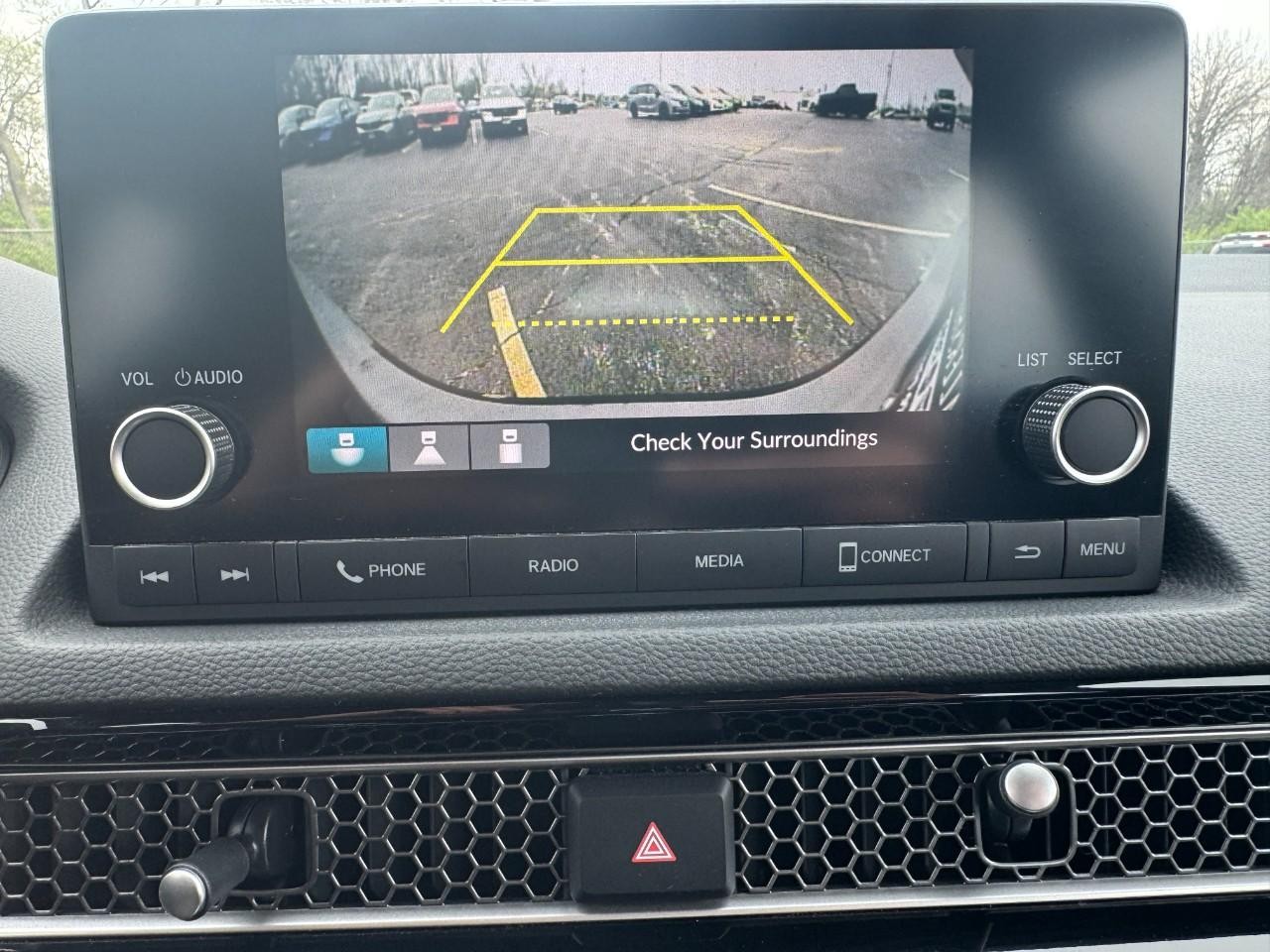 Honda Civic Hatchback Vehicle Full-screen Gallery Image 24