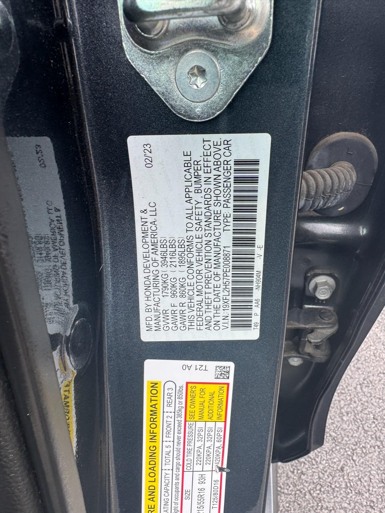 Honda Civic Hatchback Vehicle Full-screen Gallery Image 27