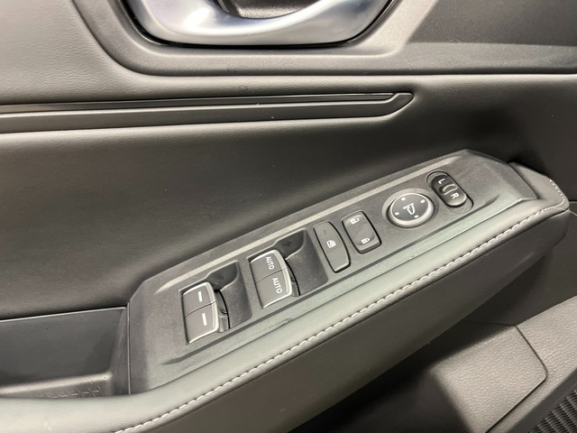 Honda Accord Hybrid Vehicle Full-screen Gallery Image 11