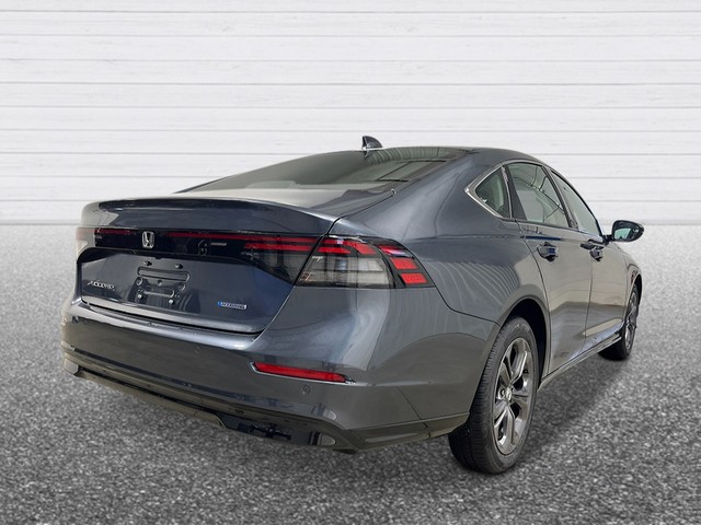 Honda Accord Hybrid Vehicle Full-screen Gallery Image 05