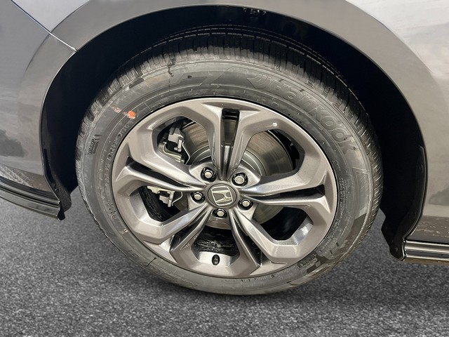 Honda Accord Hybrid Vehicle Full-screen Gallery Image 11