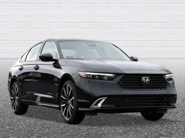 Honda Accord Hybrid Vehicle Full-screen Gallery Image 07