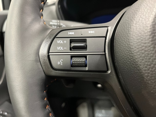 Honda CR-V Hybrid Vehicle Full-screen Gallery Image 18