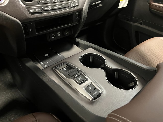 Honda Ridgeline Vehicle Full-screen Gallery Image 20