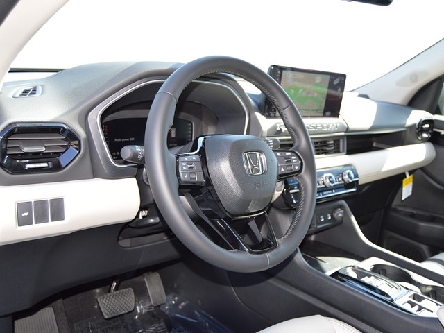 Honda Passport Vehicle Full-screen Gallery Image 10