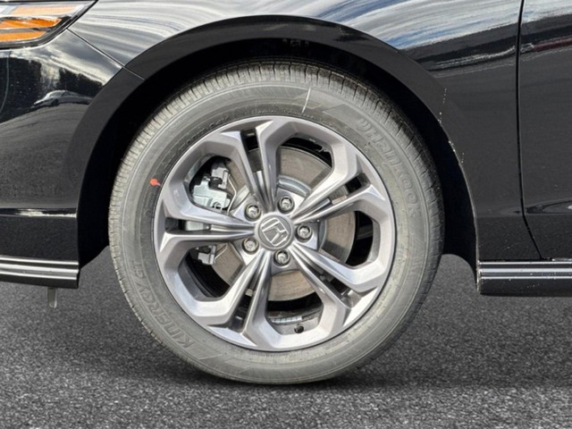 Honda Accord Hybrid Vehicle Full-screen Gallery Image 09