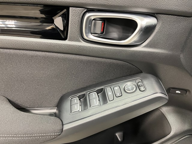 Honda Civic Sedan Hybrid Vehicle Full-screen Gallery Image 09