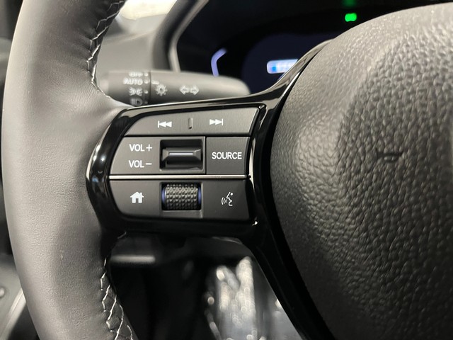 Honda Civic Sedan Hybrid Vehicle Full-screen Gallery Image 11