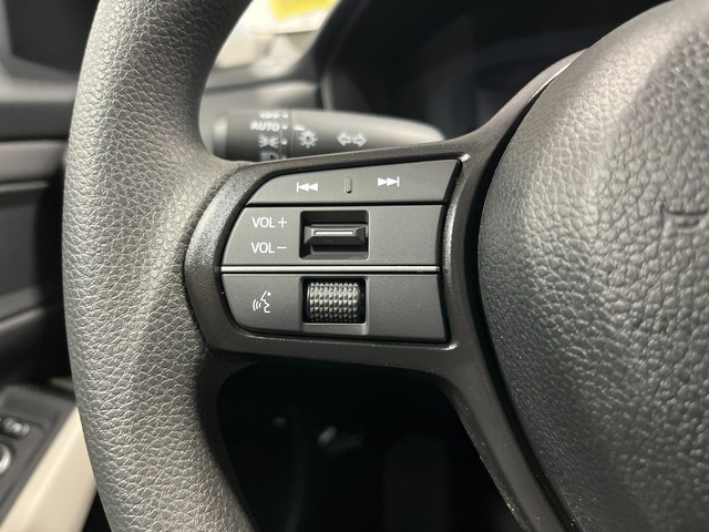 Honda Accord Sedan Vehicle Full-screen Gallery Image 17